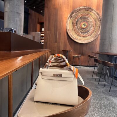 Kelly 25 in Craie Epsom GHW