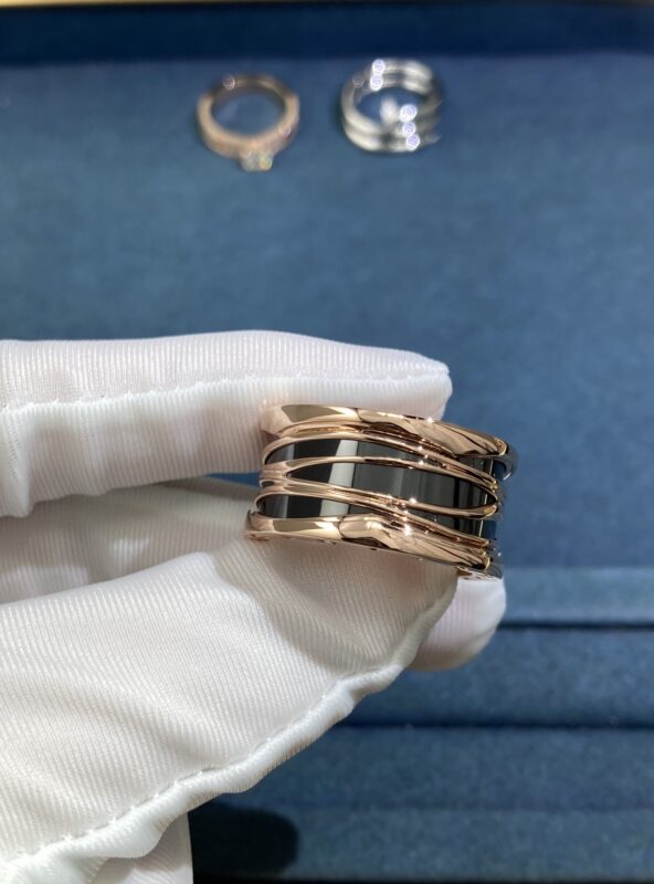 Bvlgary Openwork Spring Ring in Black Ceramic, Rose Gold