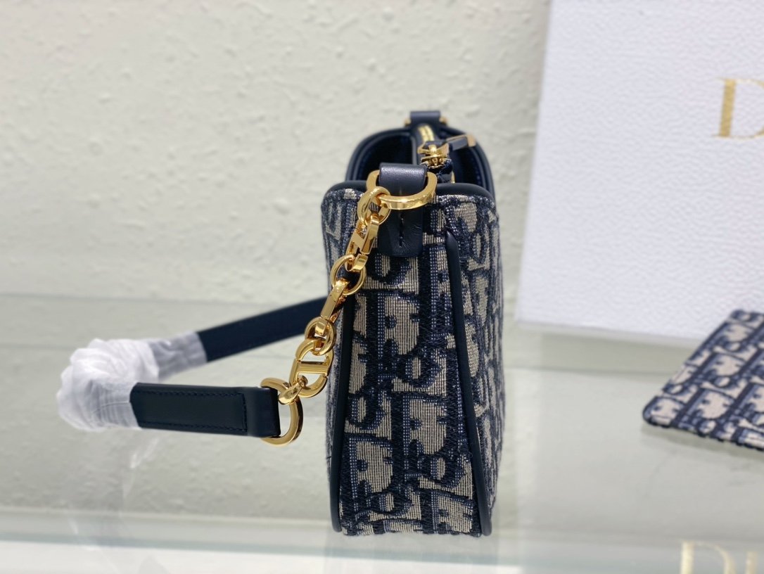 Dior Montaigne Hobo Avenue Mini Bag - Image 7