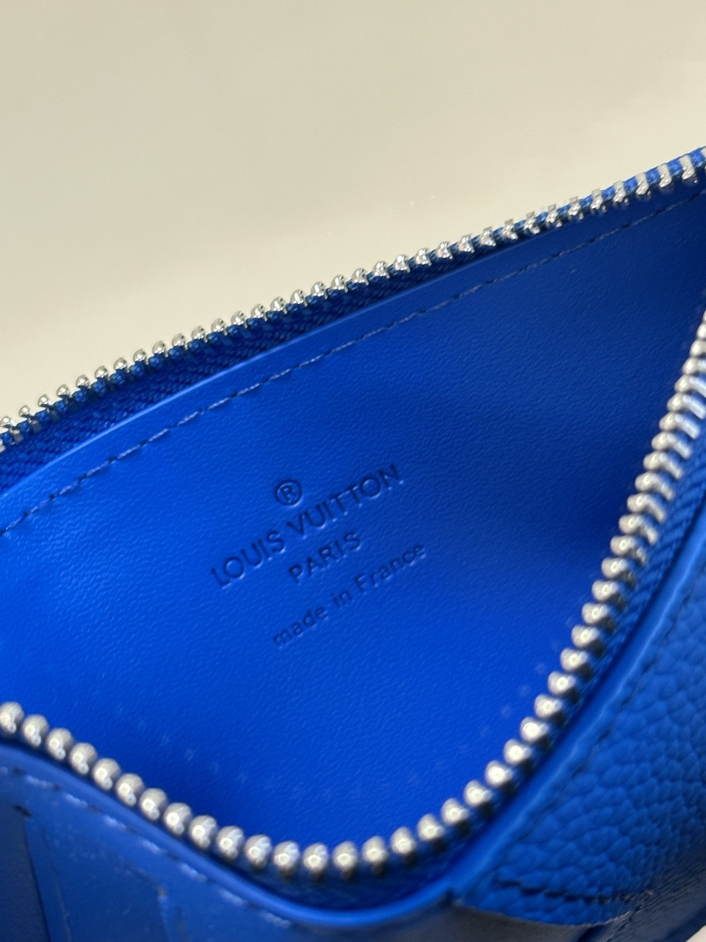 Louis Vuitton Aerogram Aerogram Card Holder - Image 6