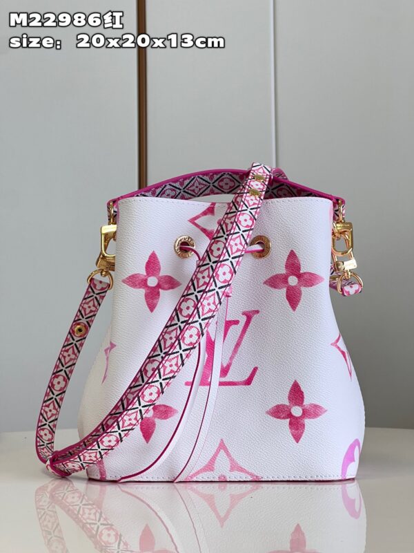 Louis Vuitton NeoNoé Bucket Bag