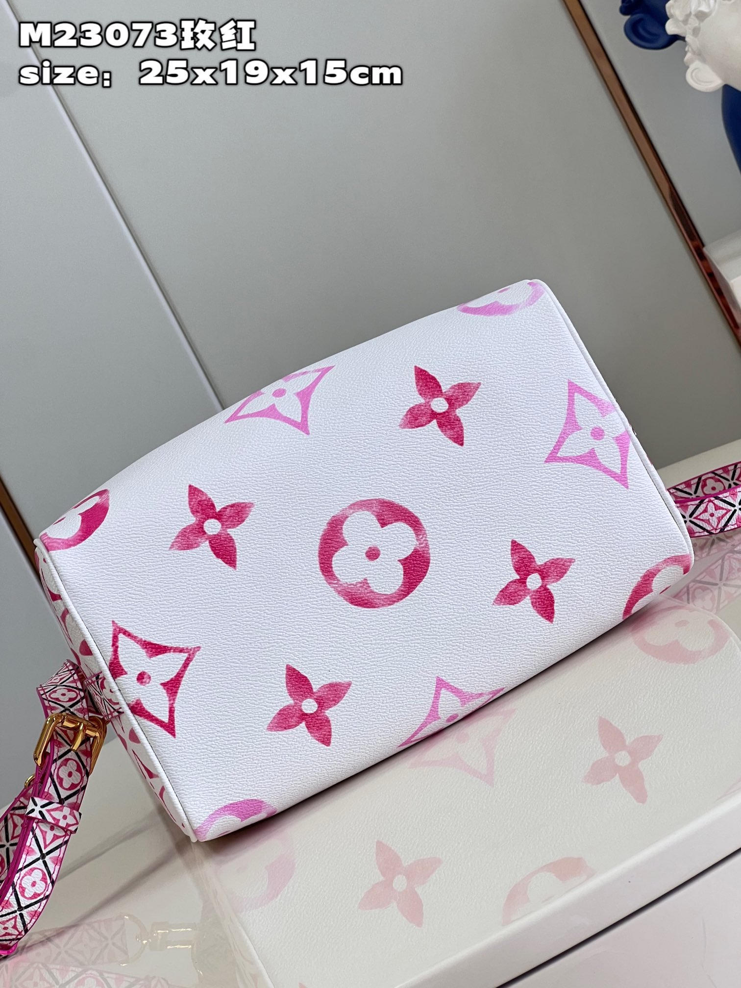 Louis Vuitton Bandoulière 25 Handbag - Image 3