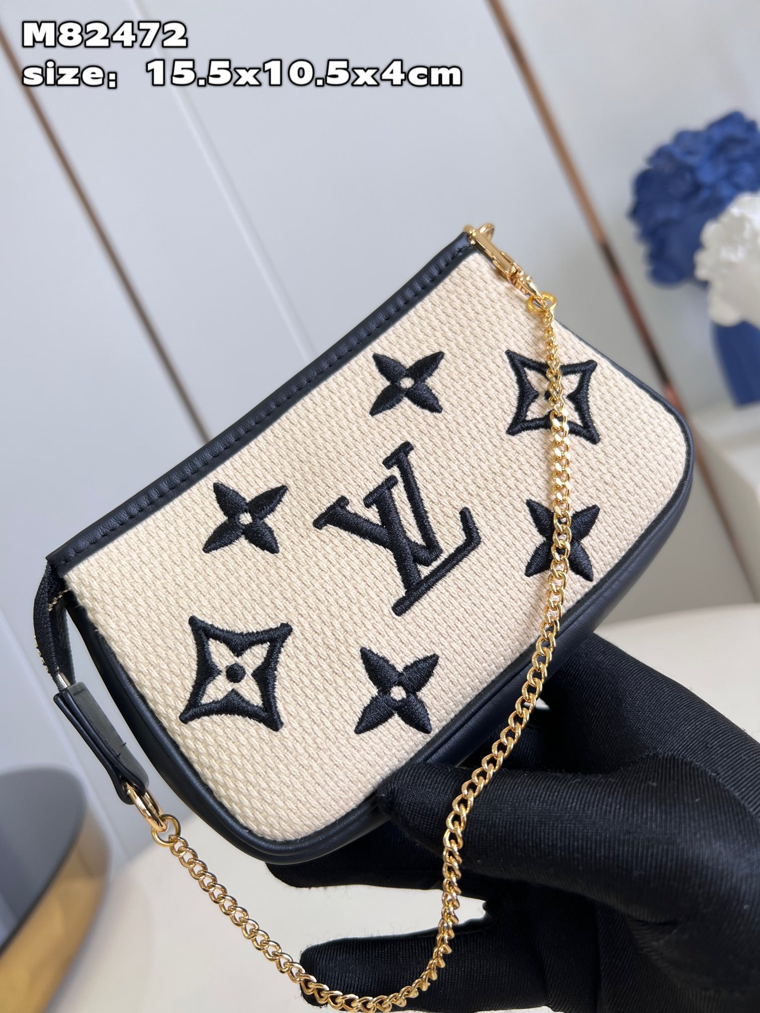 Louis Vuitton Mini Leather Bag - Image 4