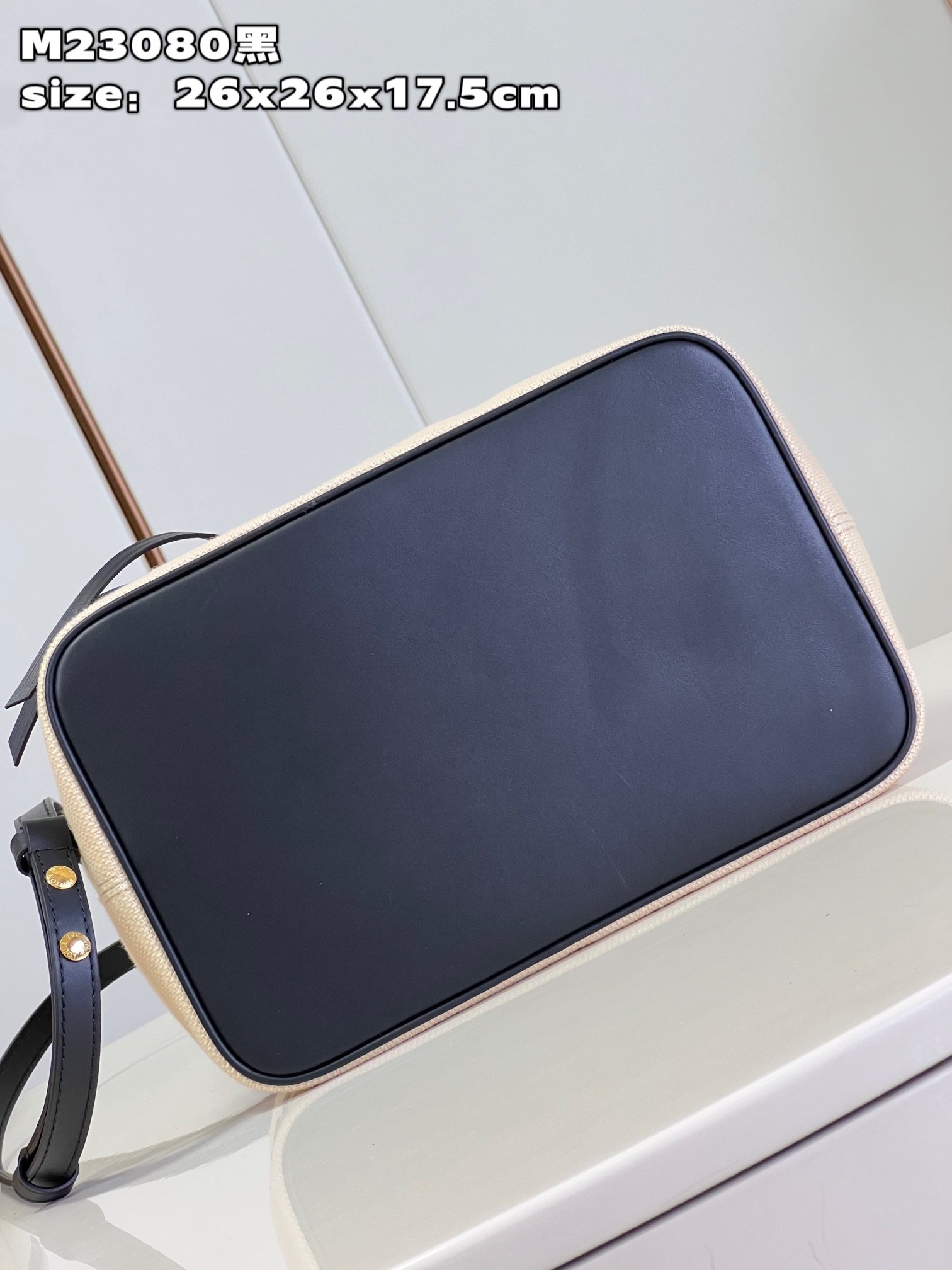 Louis Vuitton Bucket Bag - Image 5