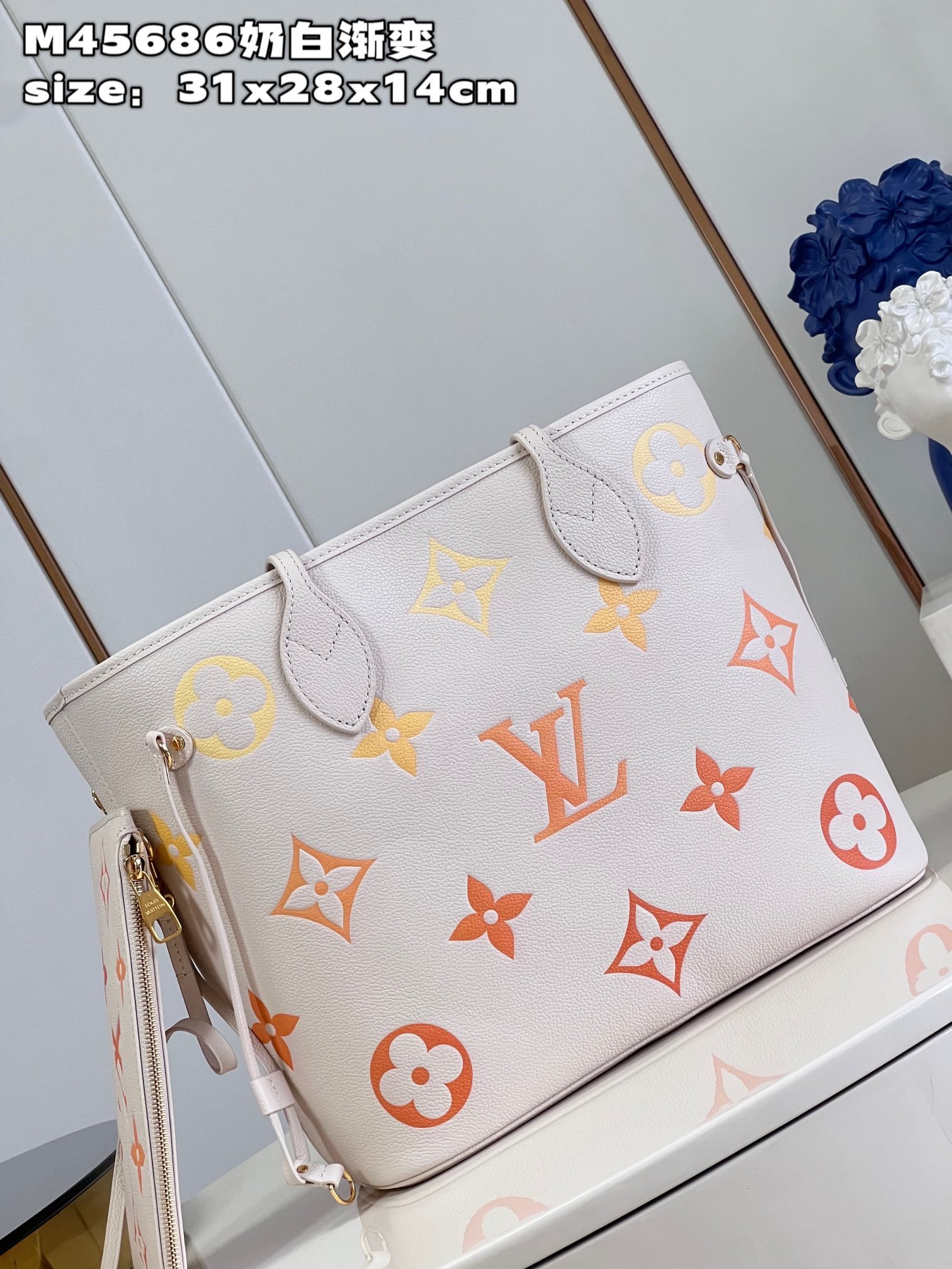 Louis Vuitton Neverfull Medium-sized Handbag - Image 5