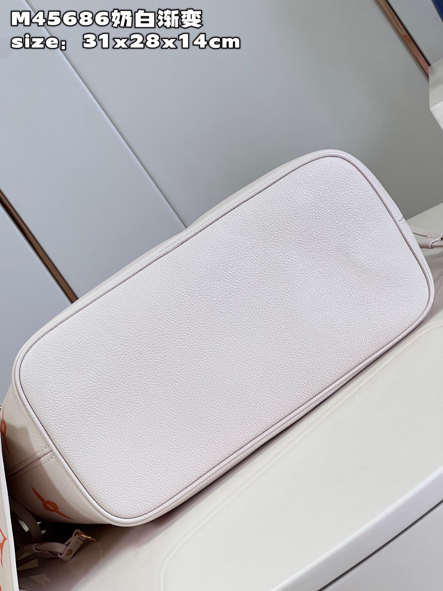 Louis Vuitton Neverfull Medium-sized Handbag - Image 4