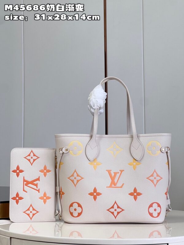 Louis Vuitton Neverfull Medium-sized Handbag
