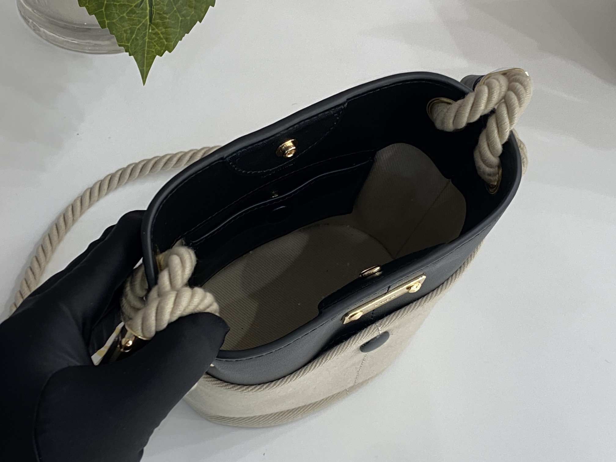 Chloe Key Bucket Bag - Image 4
