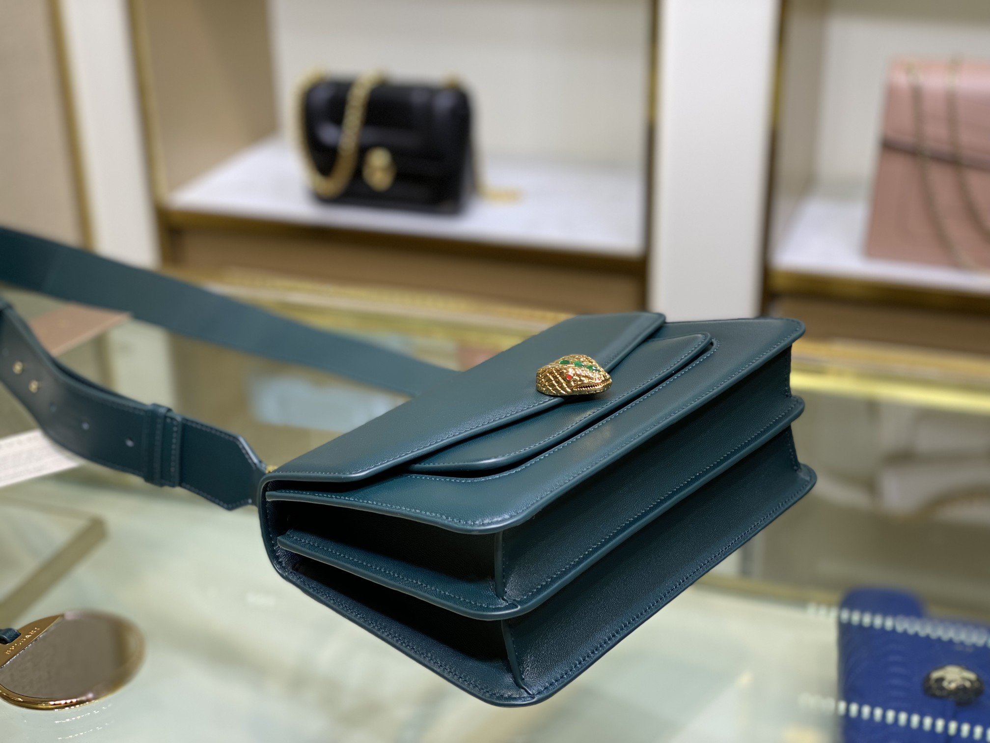 Bvlgary Serpenti Chain Bag - Image 9