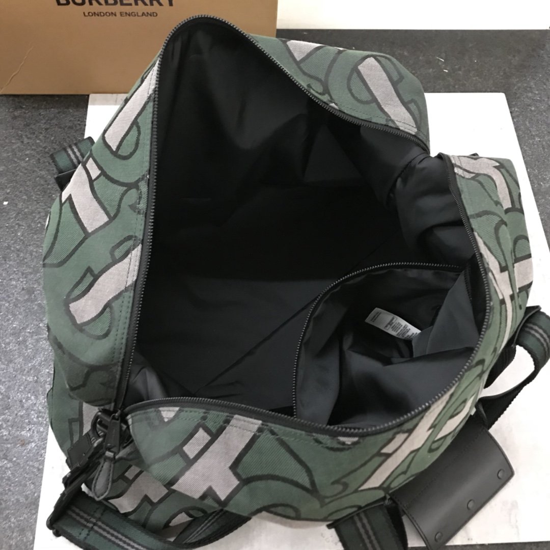 Burberry Travel Bag - Image 2