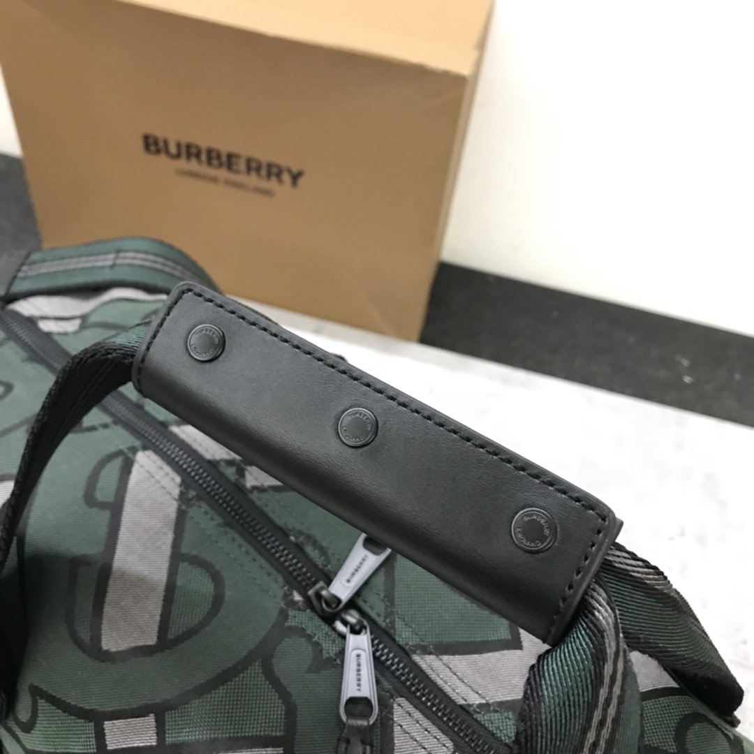Burberry Travel Bag - Image 8