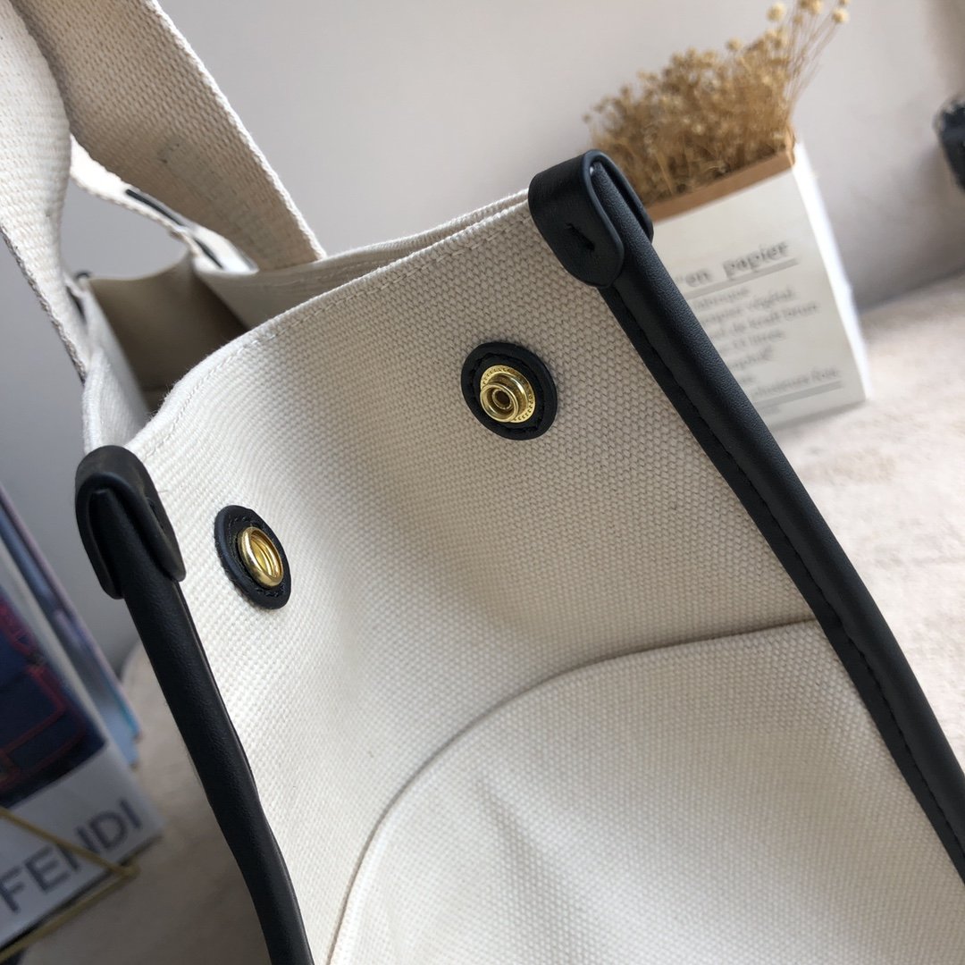 Tory Buch New Tote Bag - Image 5