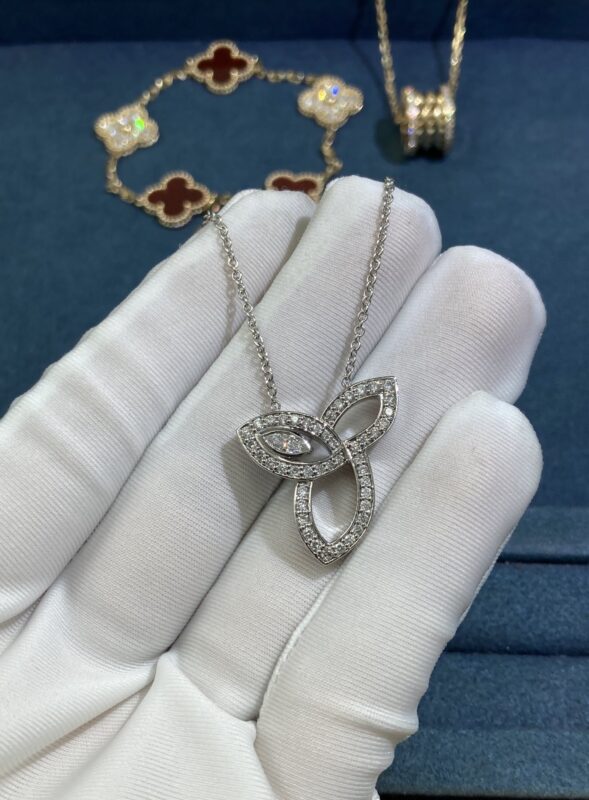 Harry Winston Necklace, Platinum