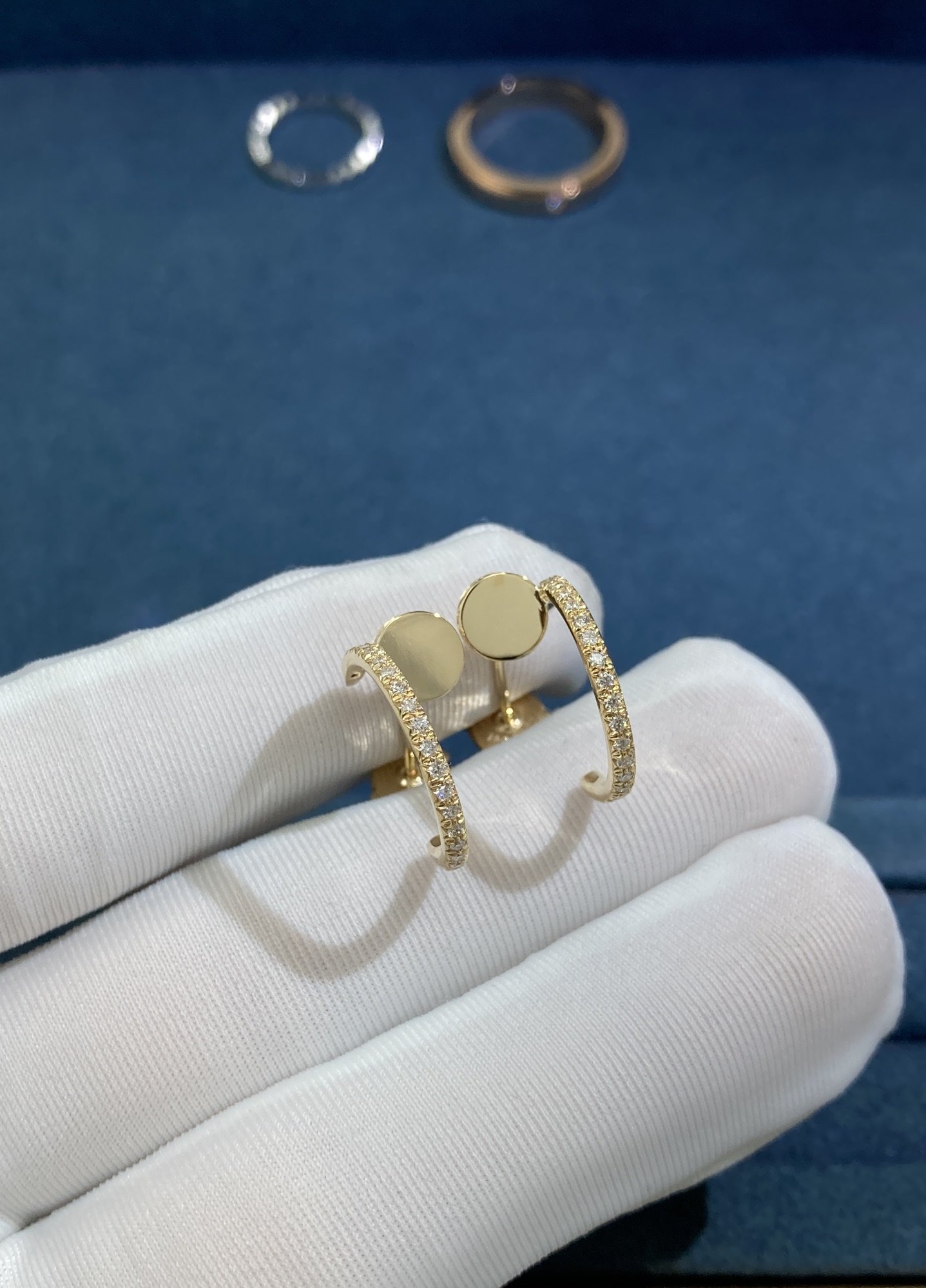 Cartier Full Diamond Stud Earrings, Yellow Gold - Image 2