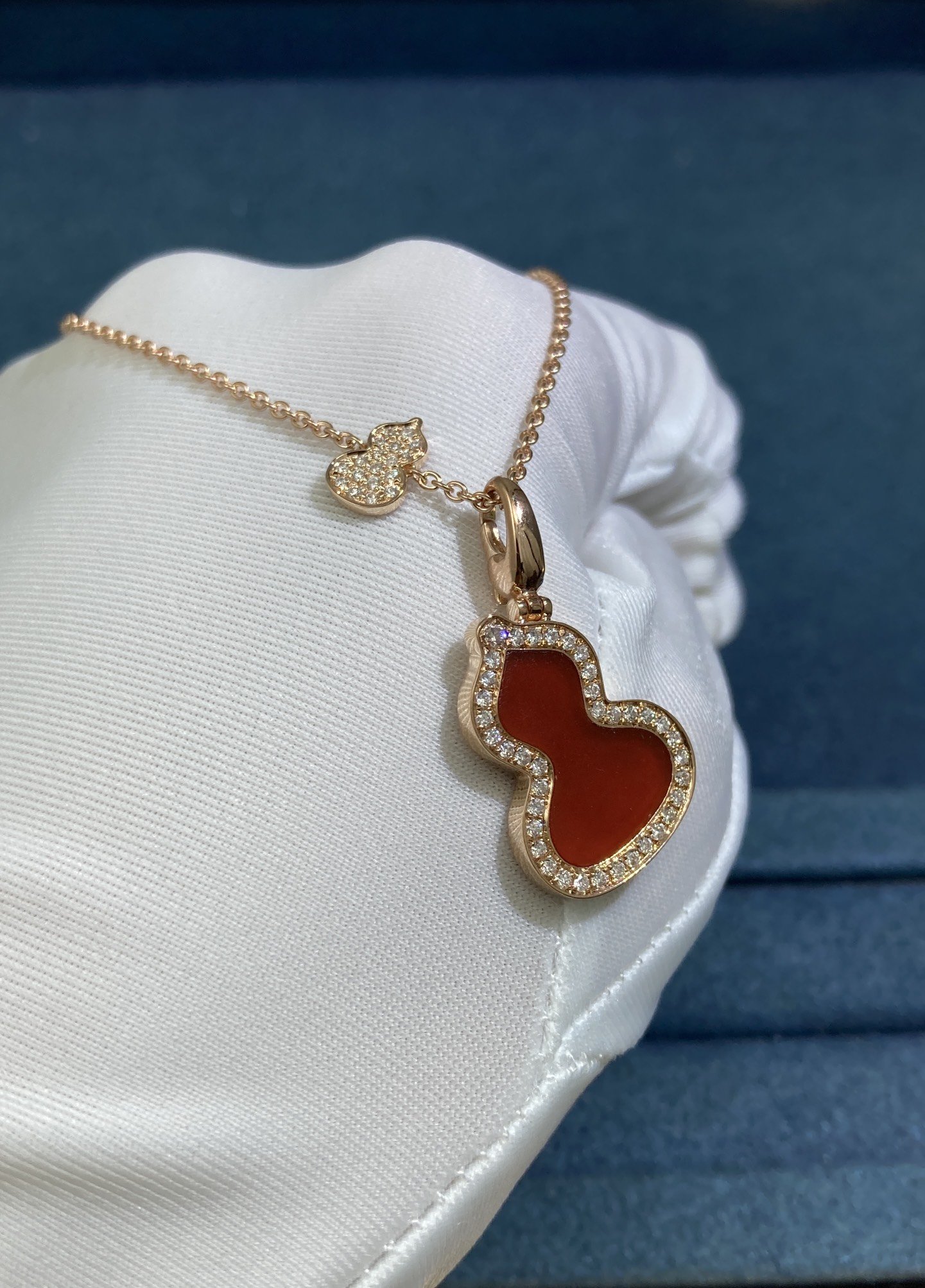 Qeelin Double Gourd Carnelian Necklace, Rose Gold