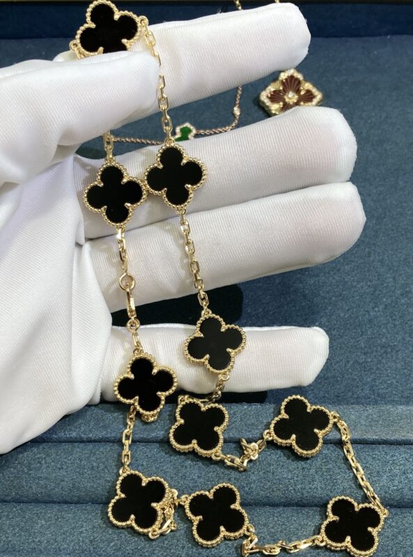VCA Ten Flowers Black Onyx Clover Necklace, Yellow Gold