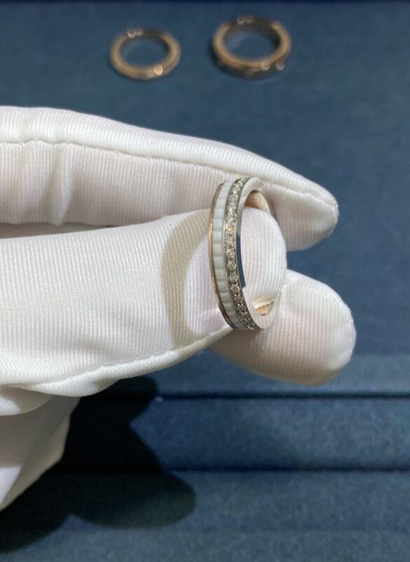 Boucheron white ceramic ring with diamond, rose gold+white gold