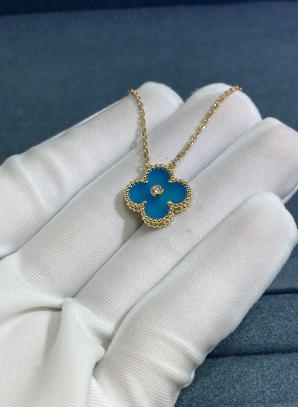 VCA Medium One Diamond Blue Agate Clover Necklace, Yellow Gold