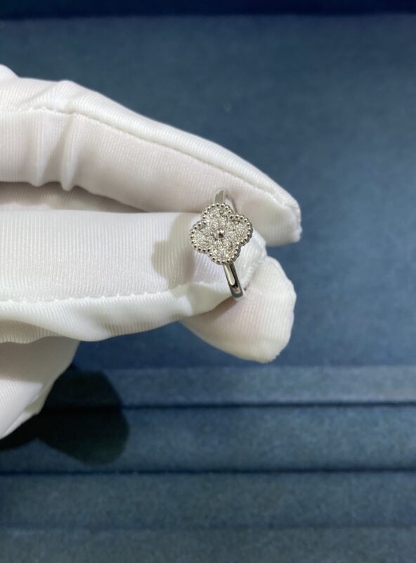 VCA Mini diamond four-leaf clover ring, white gold