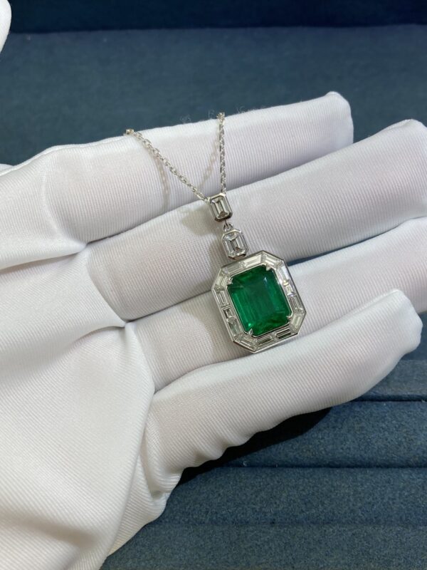 Emerald Necklace, White Gold