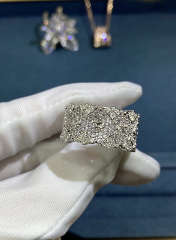 Buccellati ring, white gold