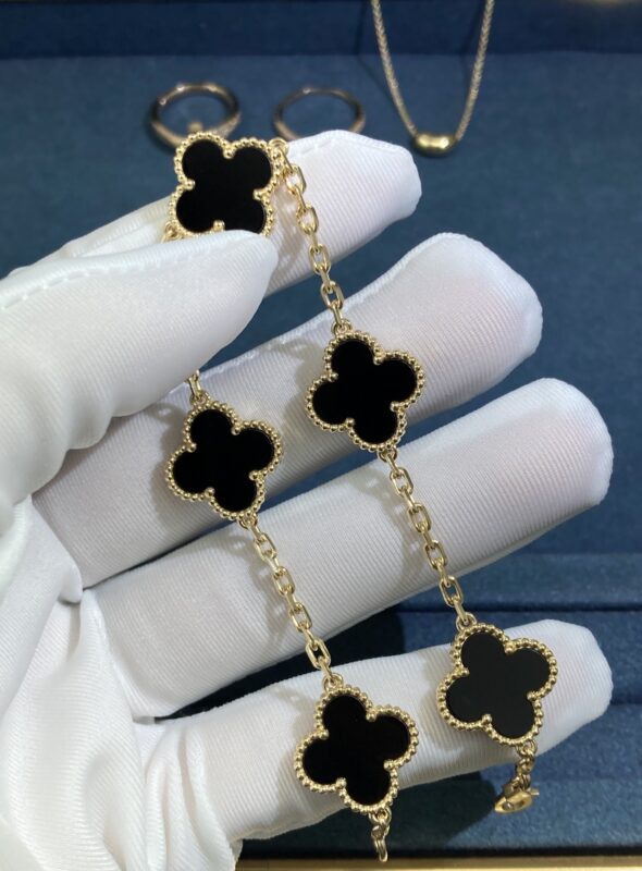 VCA Five-Flower Black Onyx Clover Bracelet, Yellow Gold