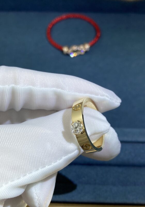 Cartier Center Diamond Screw Ring, Yellow Gold