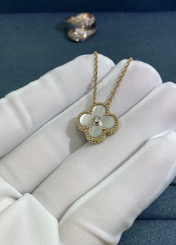 VCA Medium One Diamond White Shell Clover Necklace, Yellow Gold