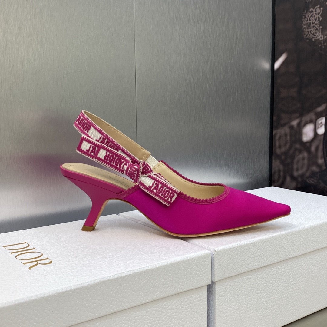 Dior 2023 New Heel Sandals - Image 9