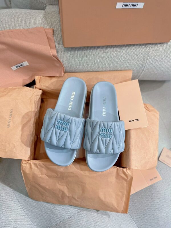 Miu Miu 2023 New Sandals                   