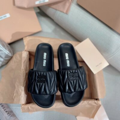 Miu Miu 2023 New Sandals                    