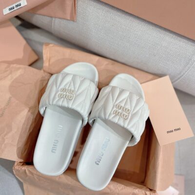 Miu Miu 2023 New Sandals                    
