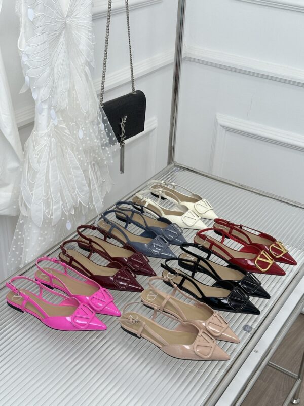 Valentino 2023 New Slingback SandalsCollection