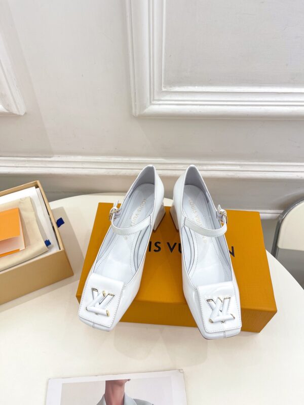 Louis Vuitton 2023 New Heel Sandals