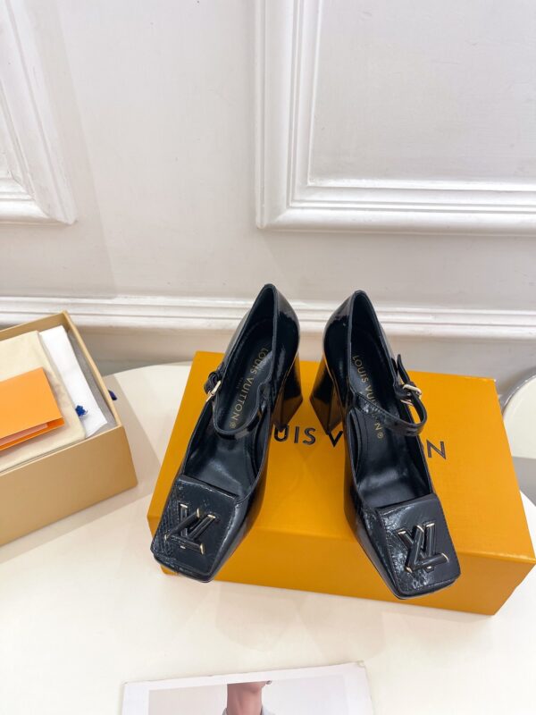 Louis Vuitton 2023 New High-heeled Sandals