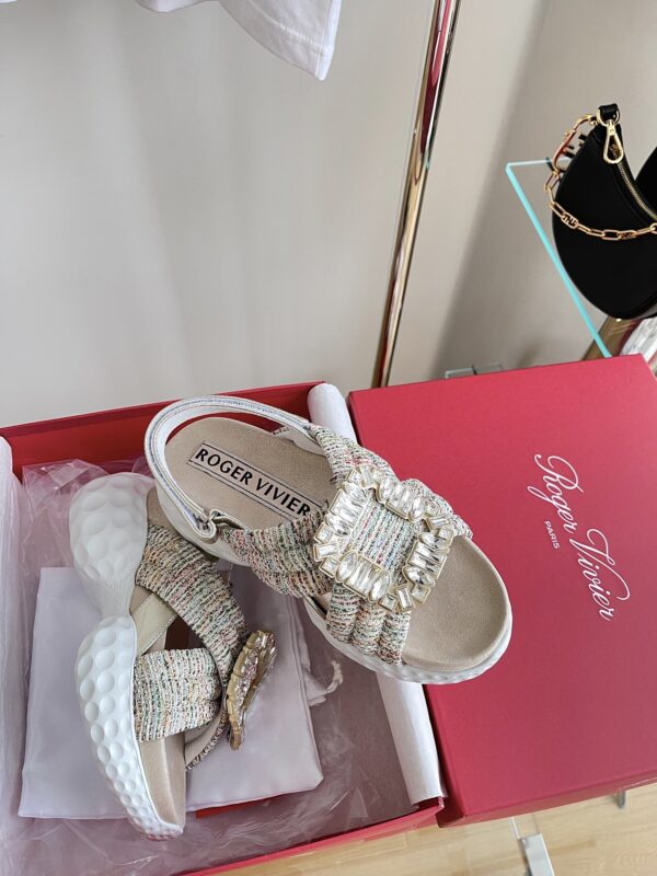 Roger Vivier 2023 New Sandals