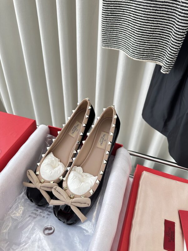 Valentino 2023 New Sandals