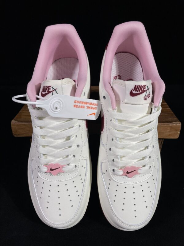 Nike Air Force 1  New Trainers