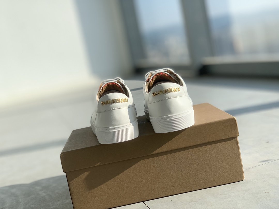 Burberry 2023 New Unisex Trainers - Image 6