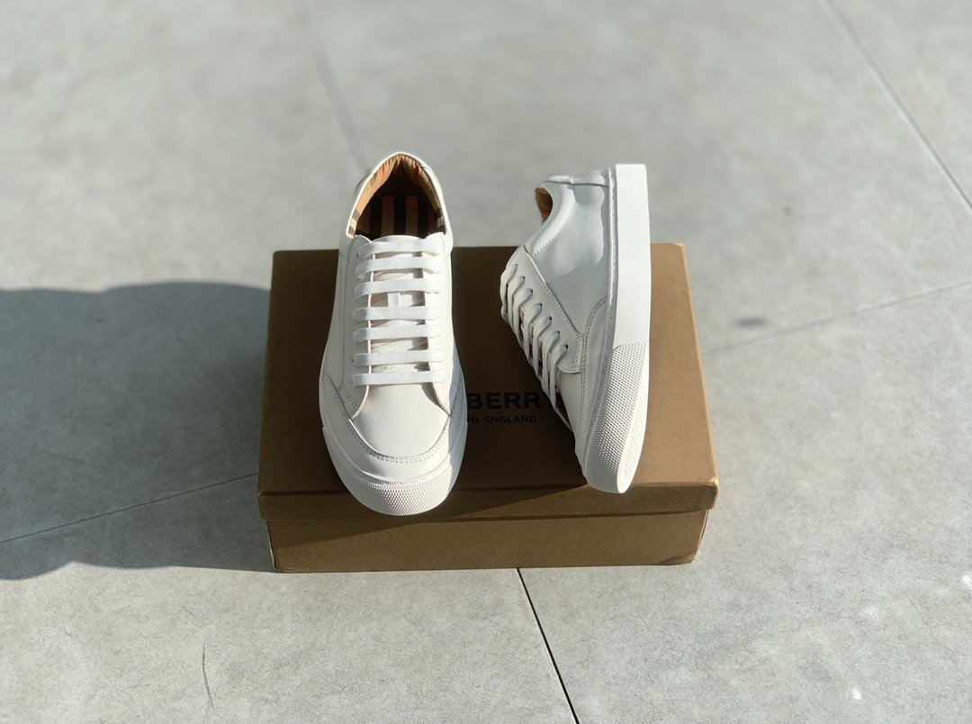 Burberry 2023 New Unisex Trainers - Image 2