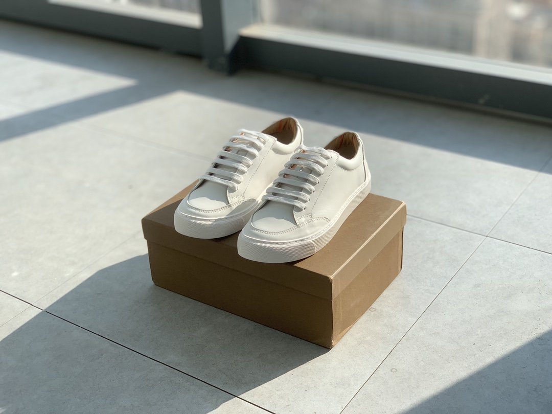 Burberry 2023 New Unisex Trainers - Image 3