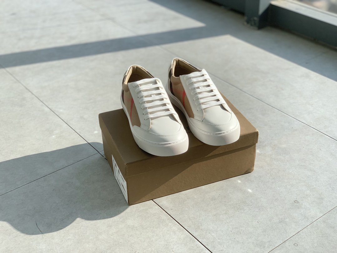 Burberry 2023 Unisex Trainers - Image 8