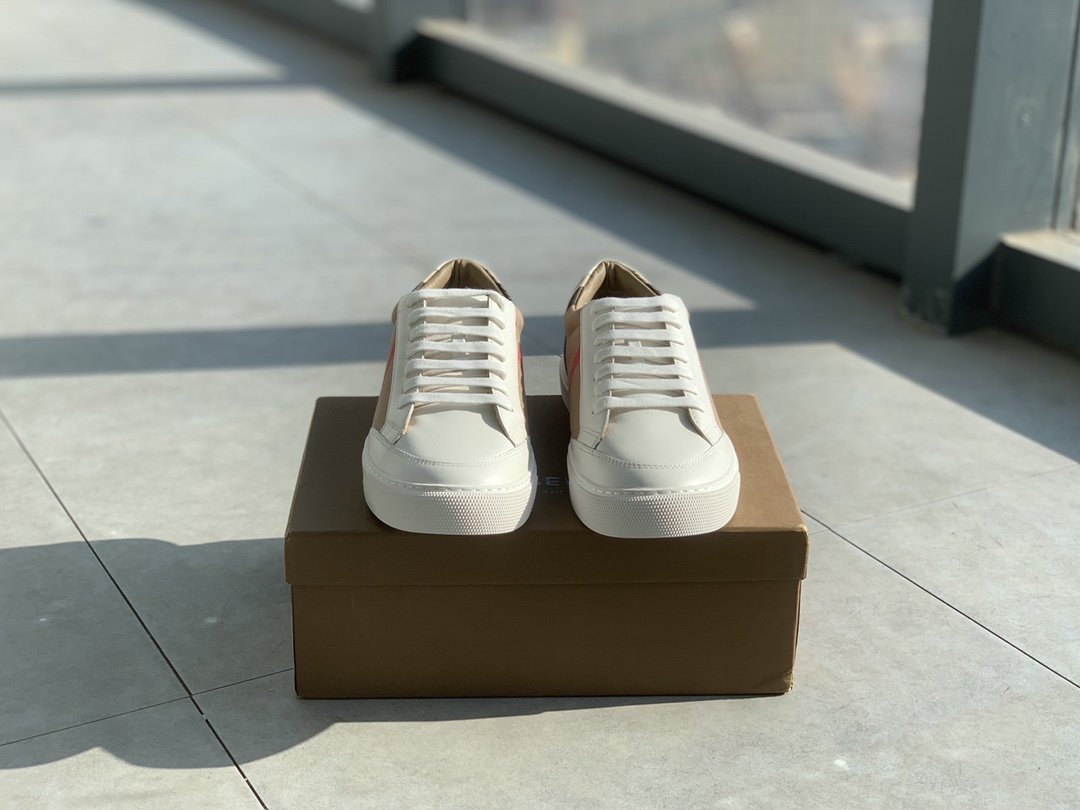 Burberry 2023 Unisex Trainers - Image 7