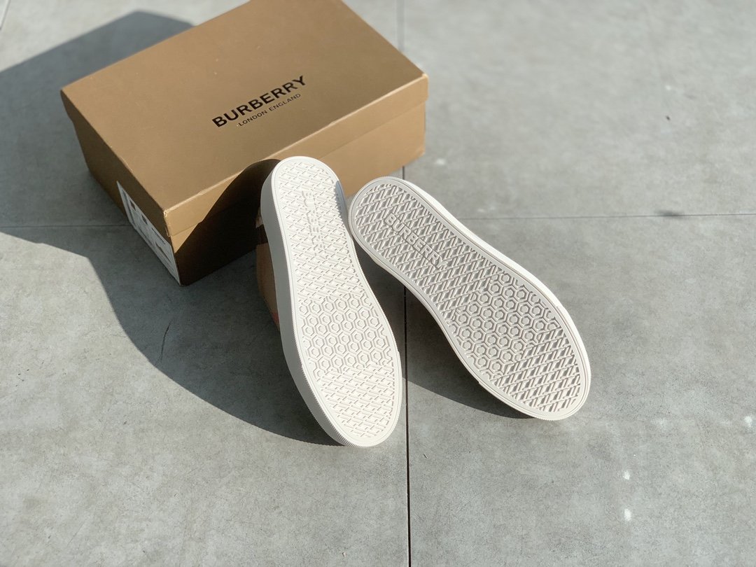 Burberry 2023 New Unisex Trainers - Image 6