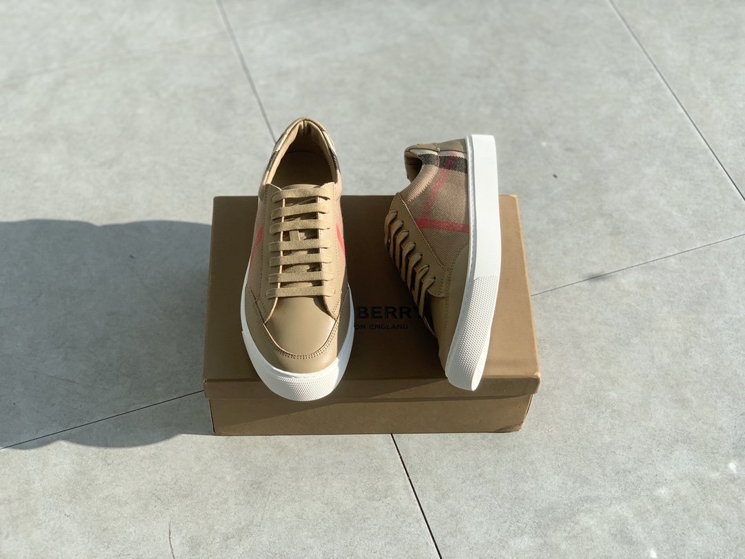Burberry 2023 New Unisex Trainers - Image 2