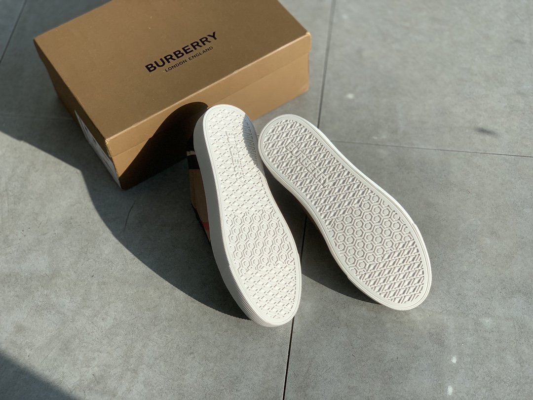 Burberry 2023 New Unisex Trainers - Image 8