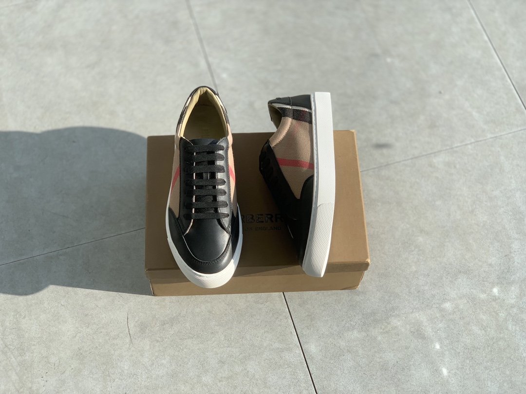 Burberry 2023 New Unisex Trainers - Image 2