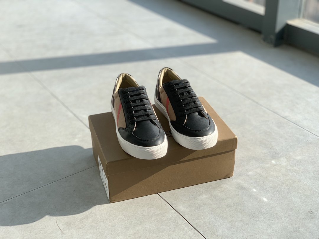 Burberry 2023 New Unisex Trainers - Image 6