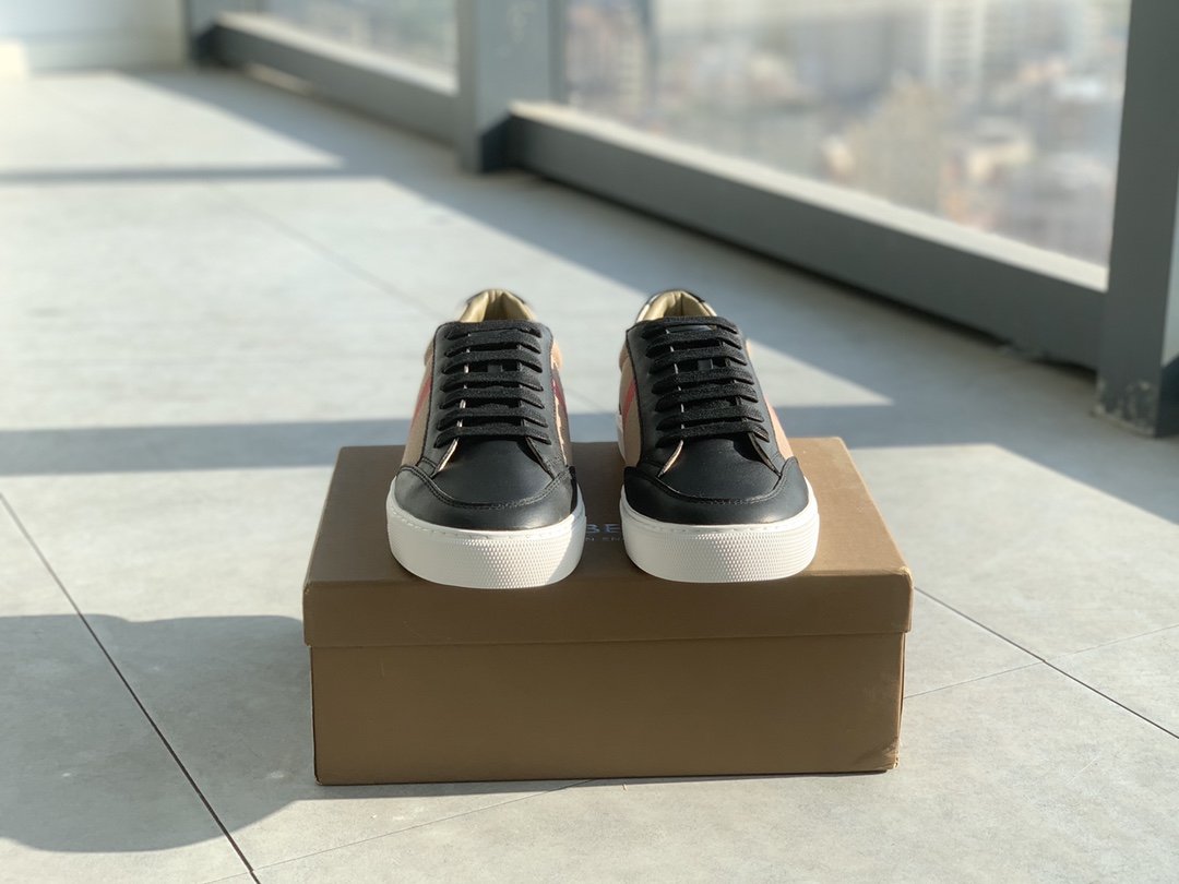 Burberry 2023 New Unisex Trainers - Image 5