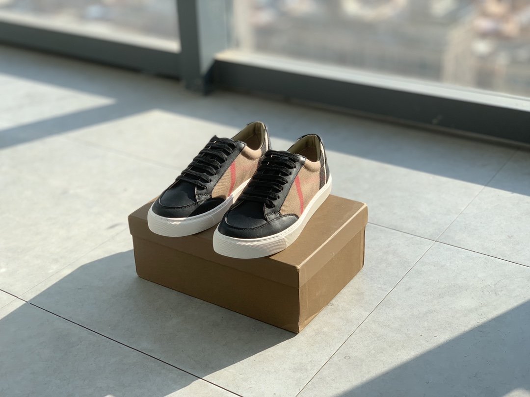 Burberry 2023 New Unisex Trainers - Image 7